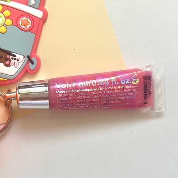 🏷️ alien 👽 1970s hippie style buggie keychain with lip glosses & fluff - Picture 8 of 14